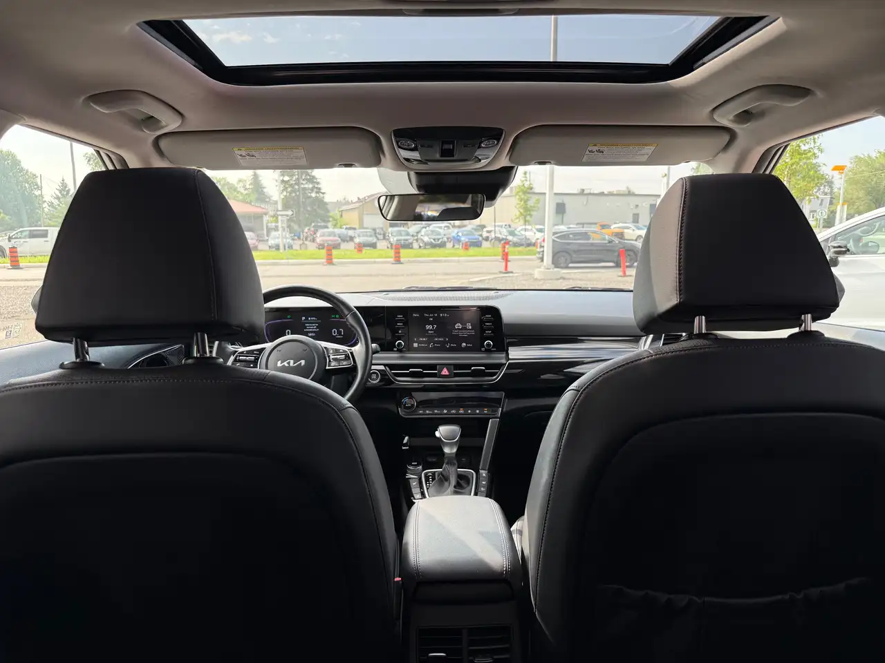 Kia Seltos снимка Kia Seltos