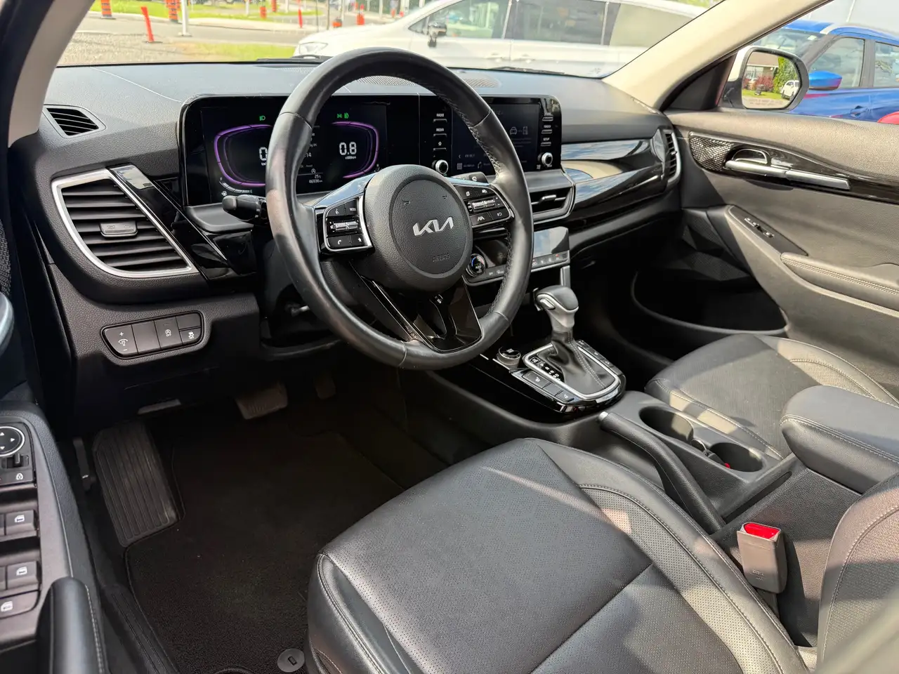Kia Seltos снимка Kia Seltos