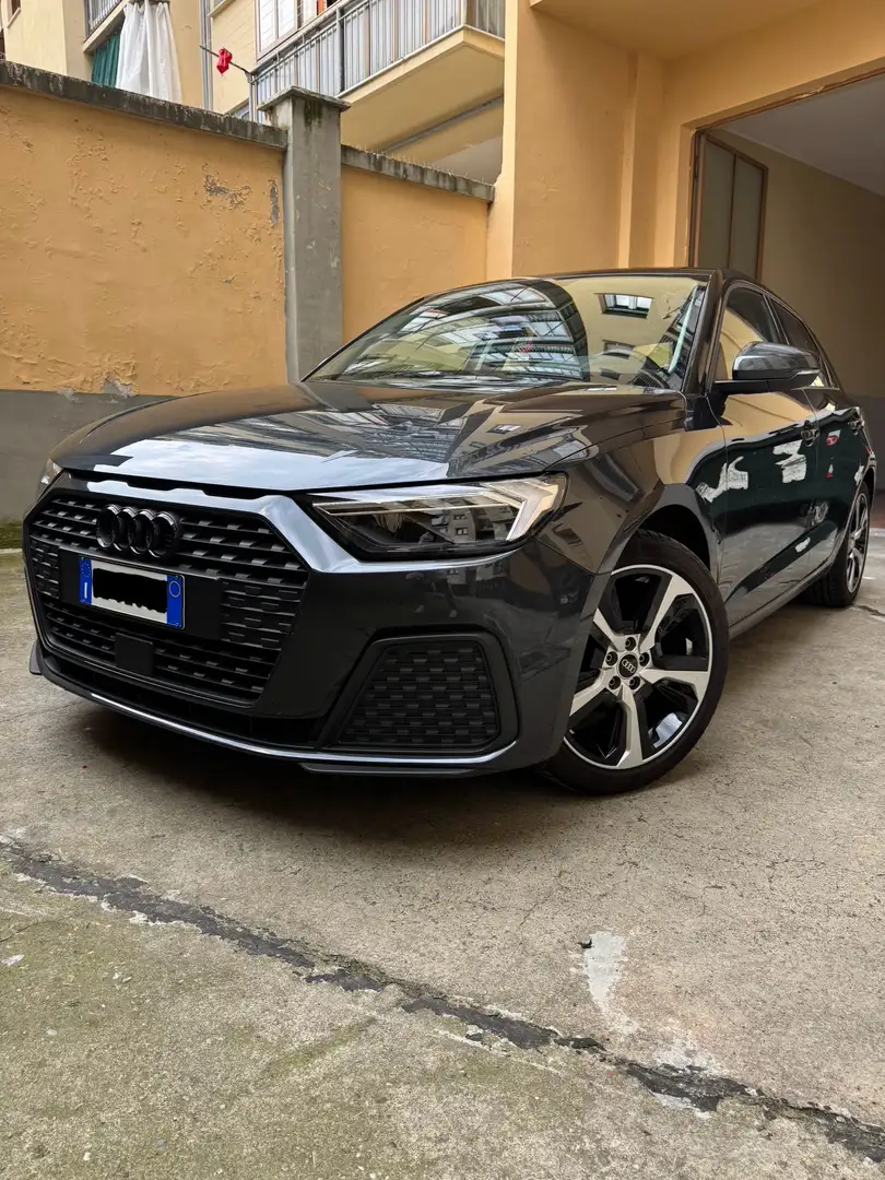 Audi A1 Sportback 25 1.0 tfsi Admired Grigio - 1