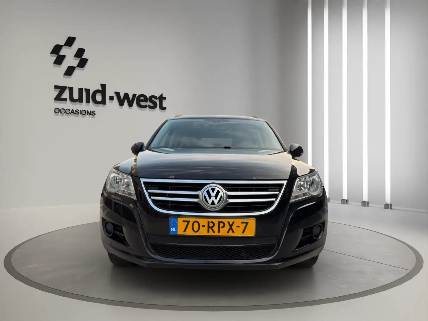 Volkswagen Tiguan 1.4 TSI Comfort&Design Clima PDC Cruise Zwart - 2