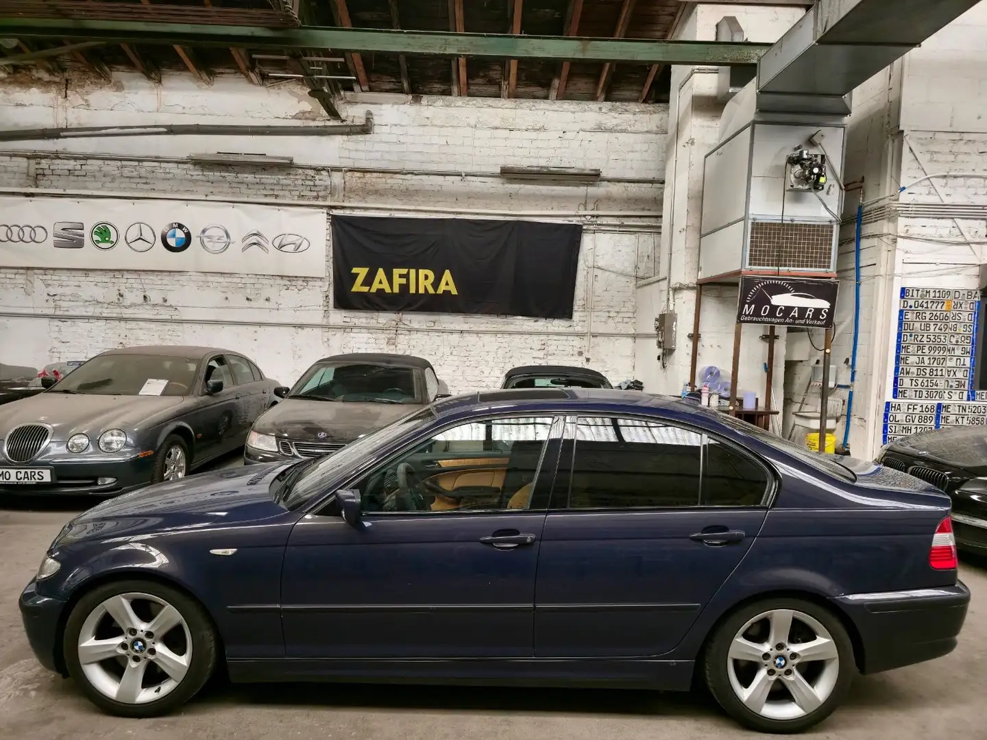 BMW 330 Baureihe 3 Lim. 330i *Individual* Violett - 2