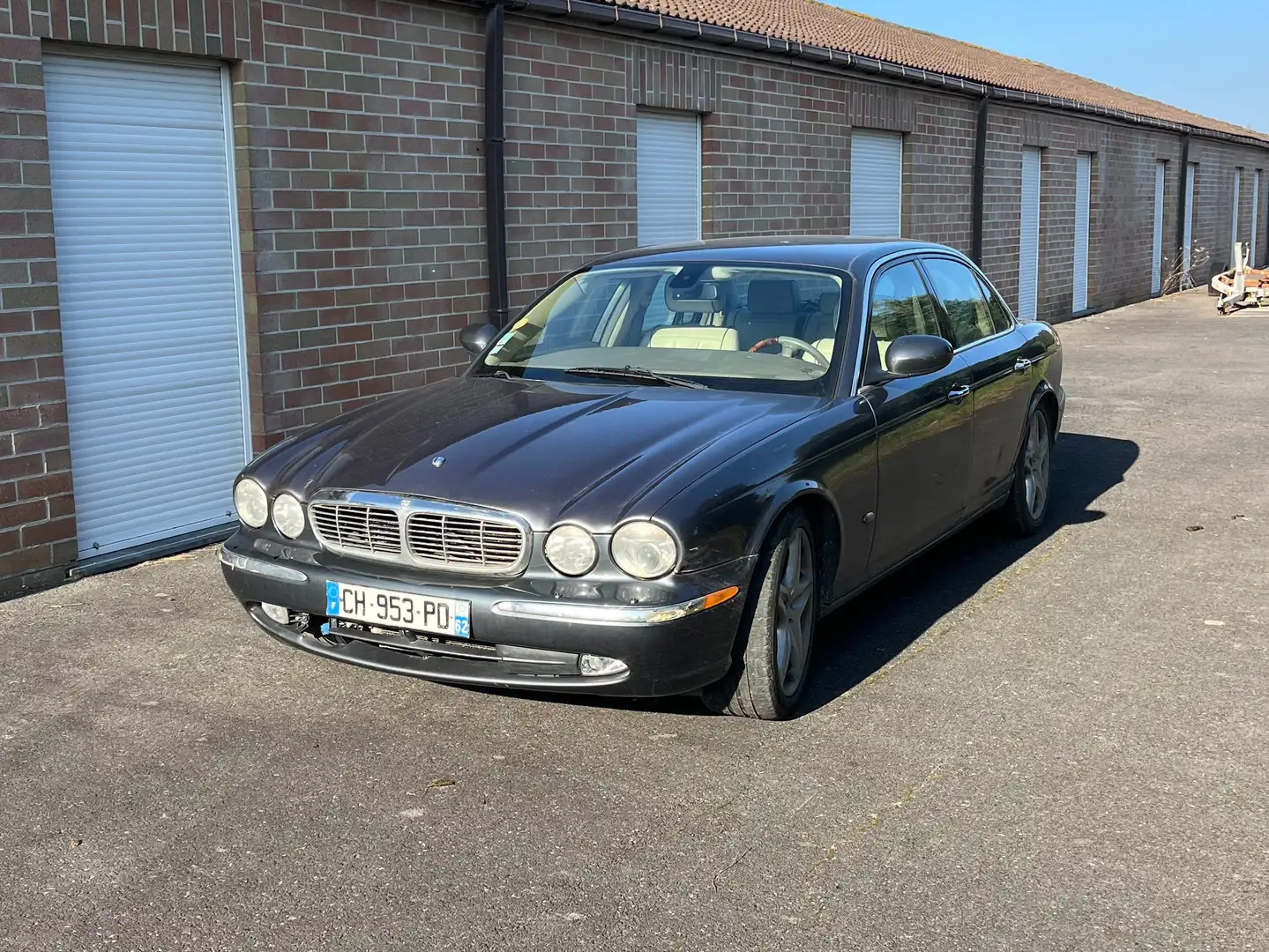 Jaguar XJ type 2.7l Šedá - 1
