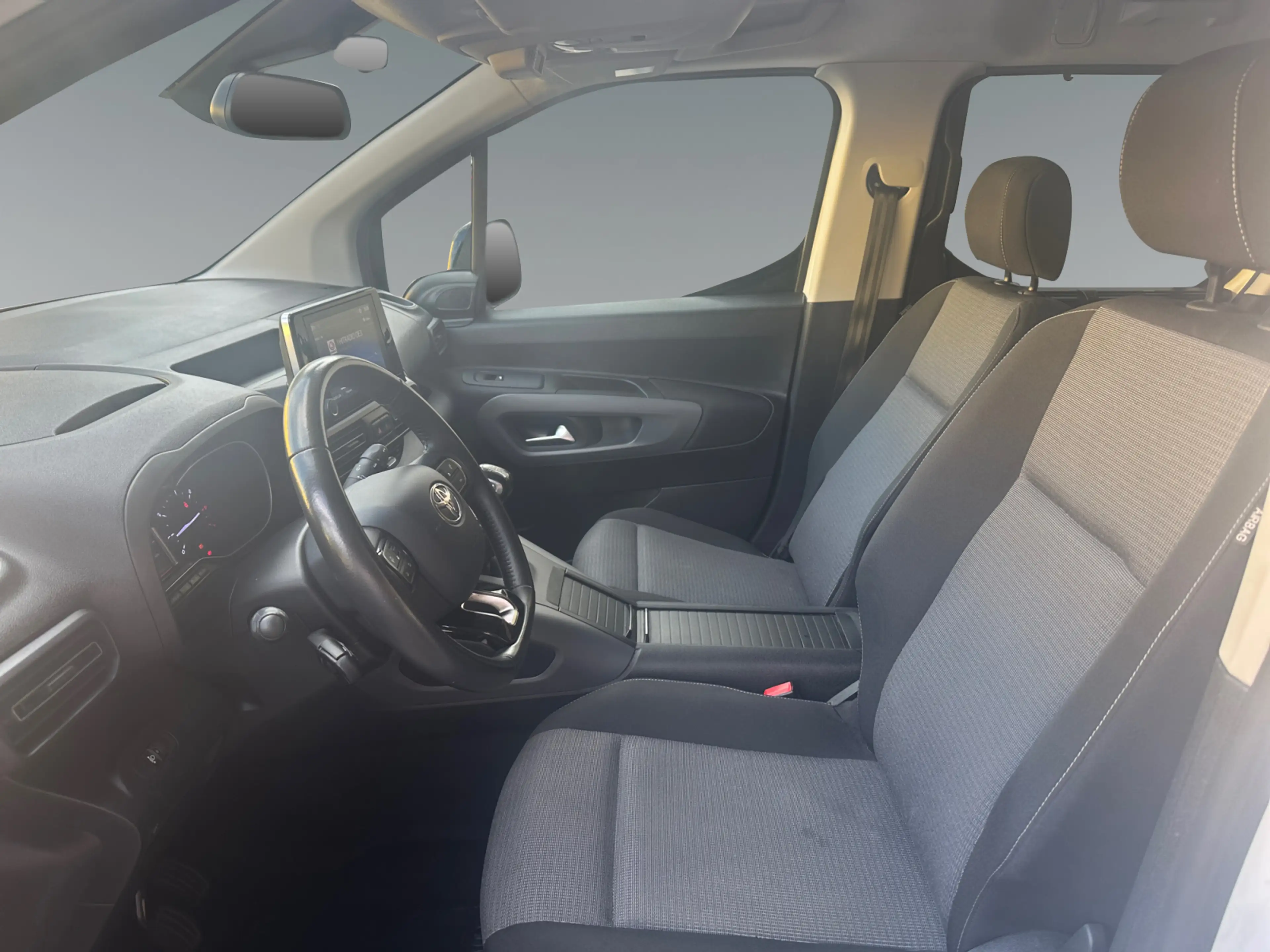 Toyota Proace City Verso 1,5lD 130PS,Family L2 inkl. Anhängekupplung — photo 8