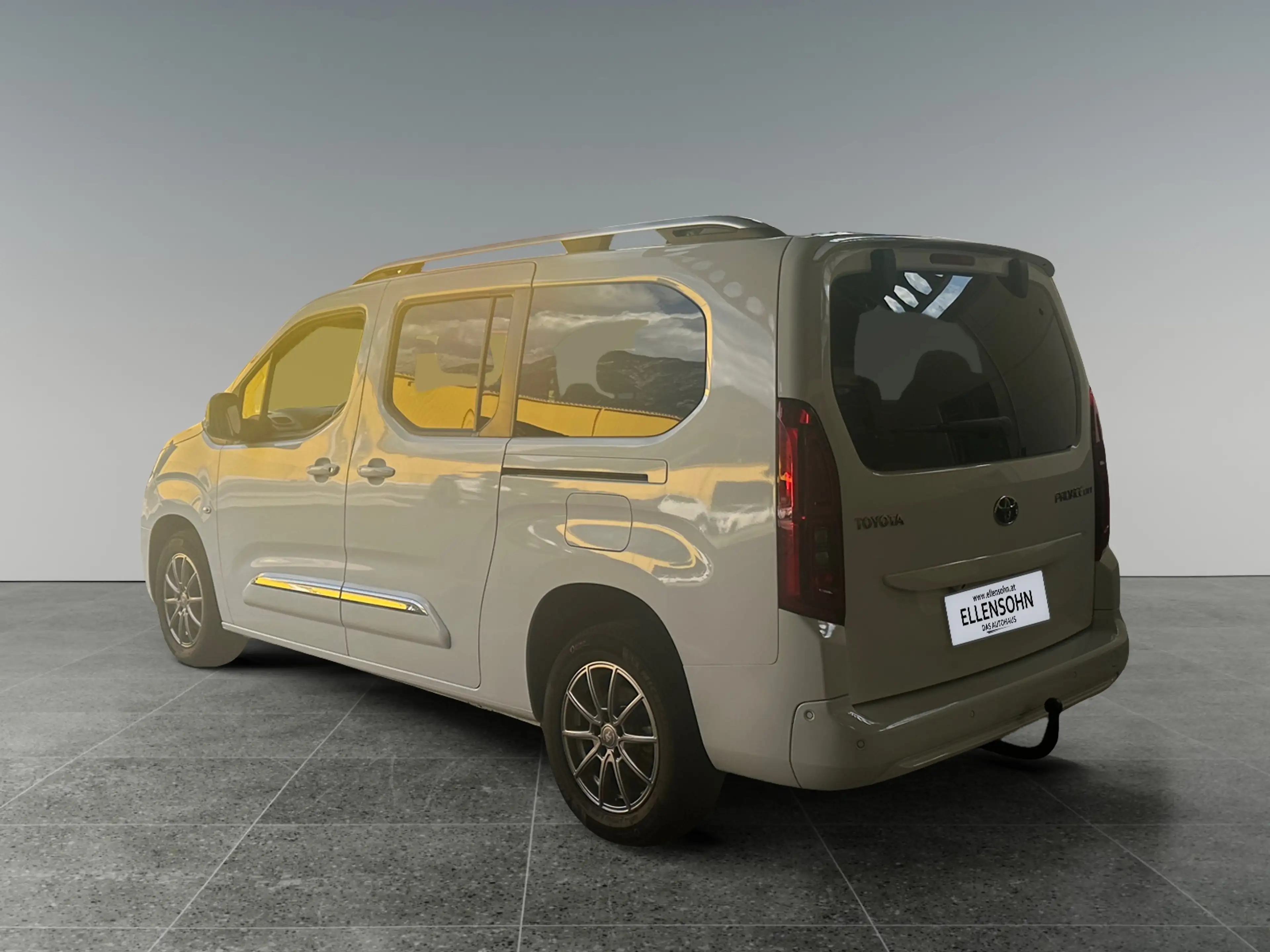 Toyota Proace City Verso 1,5lD 130PS,Family L2 inkl. Anhängekupplung — photo 3