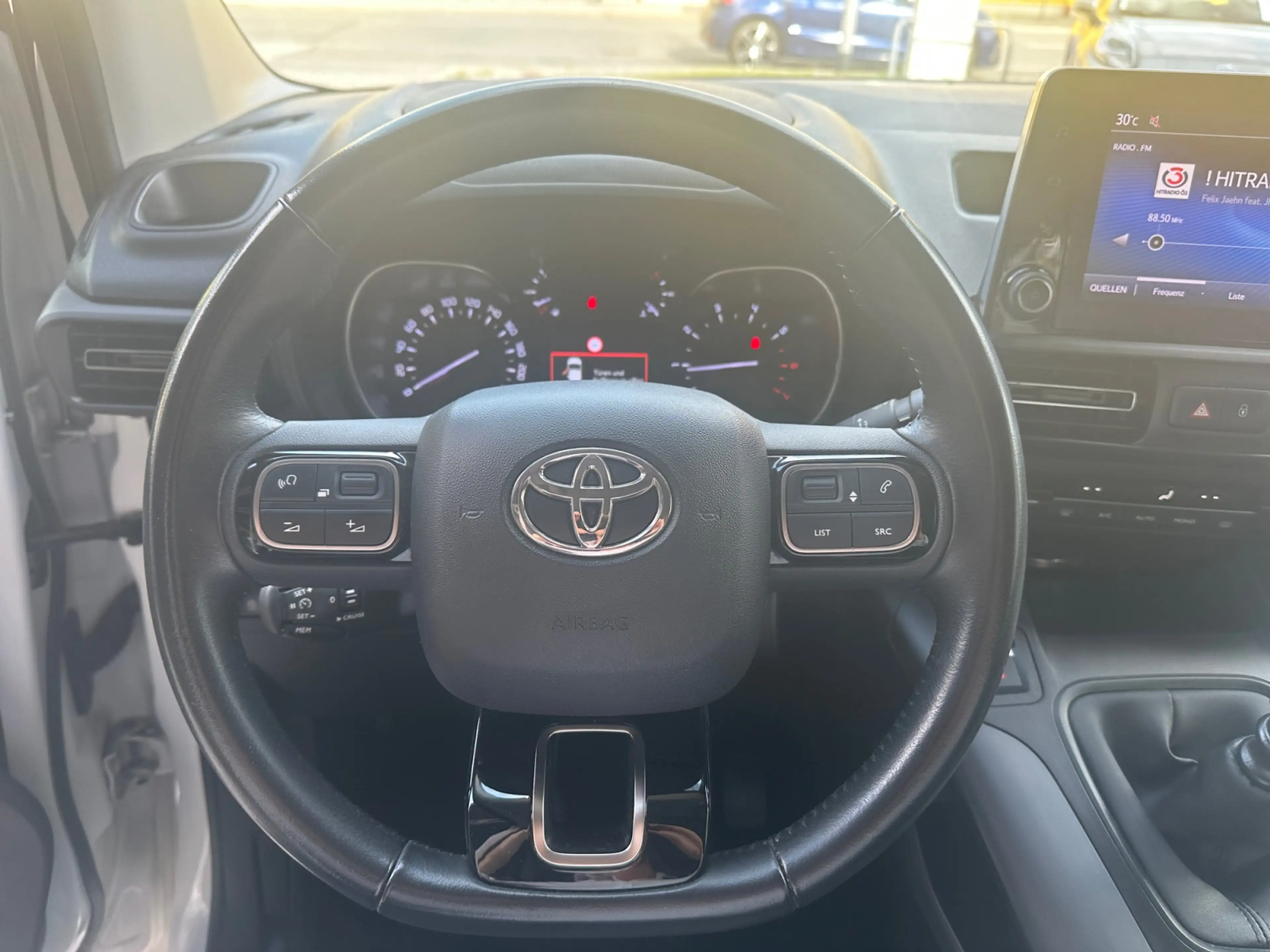 Toyota Proace City Verso 1,5lD 130PS,Family L2 inkl. Anhängekupplung — photo 15