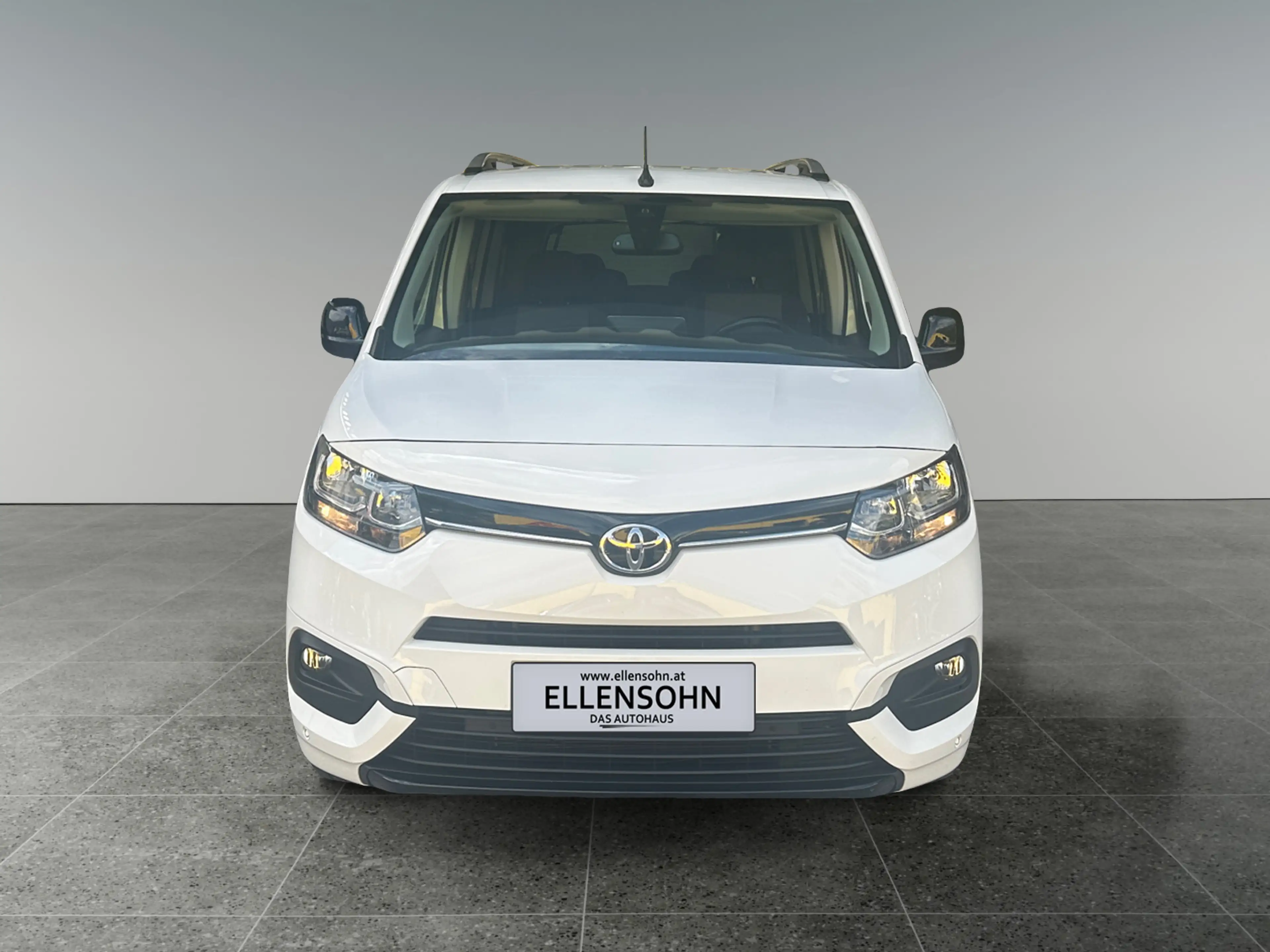 Toyota Proace City Verso 1,5lD 130PS,Family L2 inkl. Anhängekupplung — photo 7