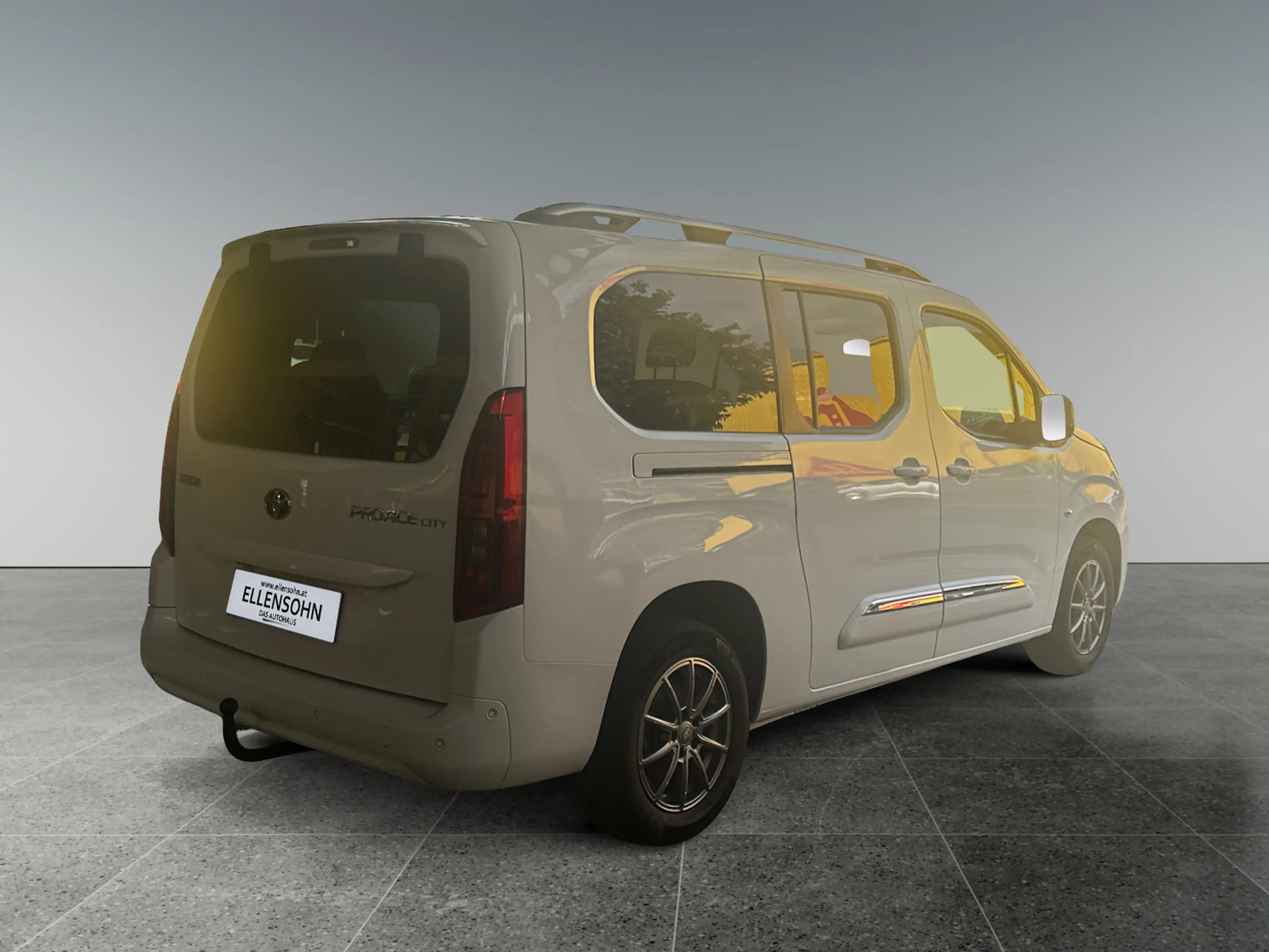 Toyota Proace City Verso 1,5lD 130PS,Family L2 inkl. Anhängekupplung — photo 5