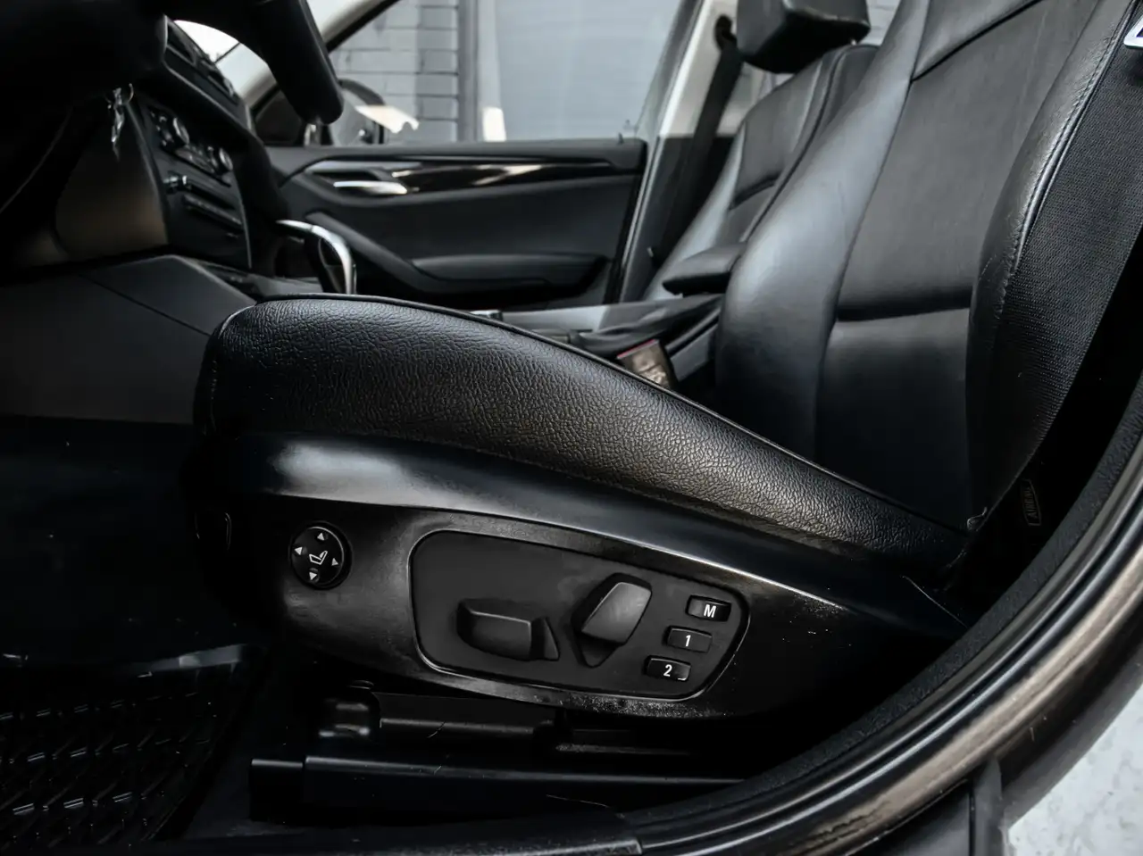 BMW X1 снимка BMW X1