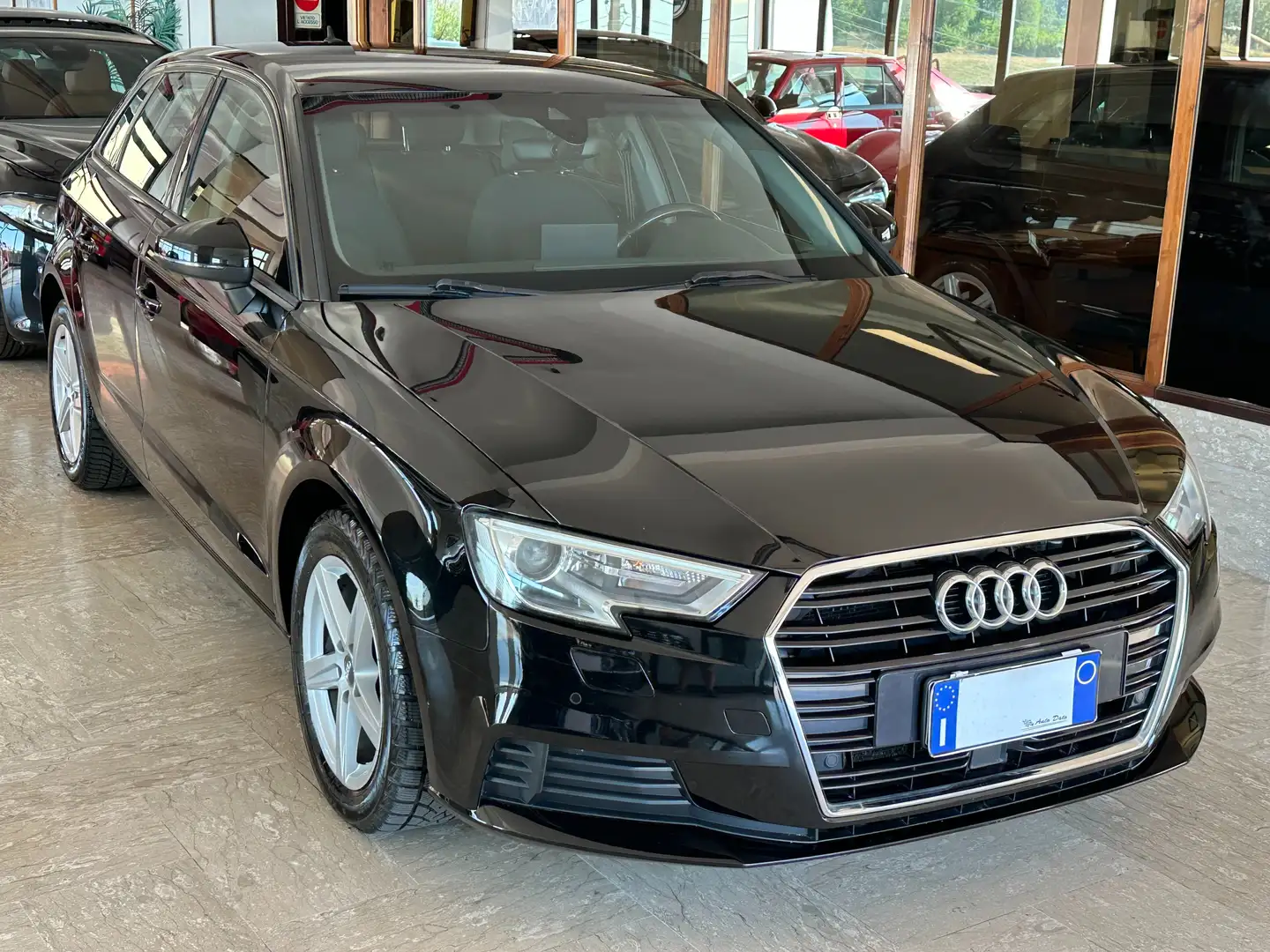 Audi A3 SB 30 1.6 TDI 116 cv. BUSINESS (Nav) Nero - 2