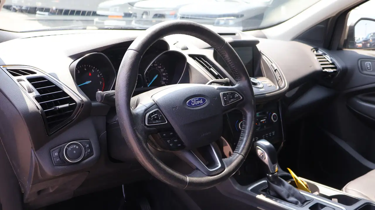 Ford Escape снимка Ford Escape