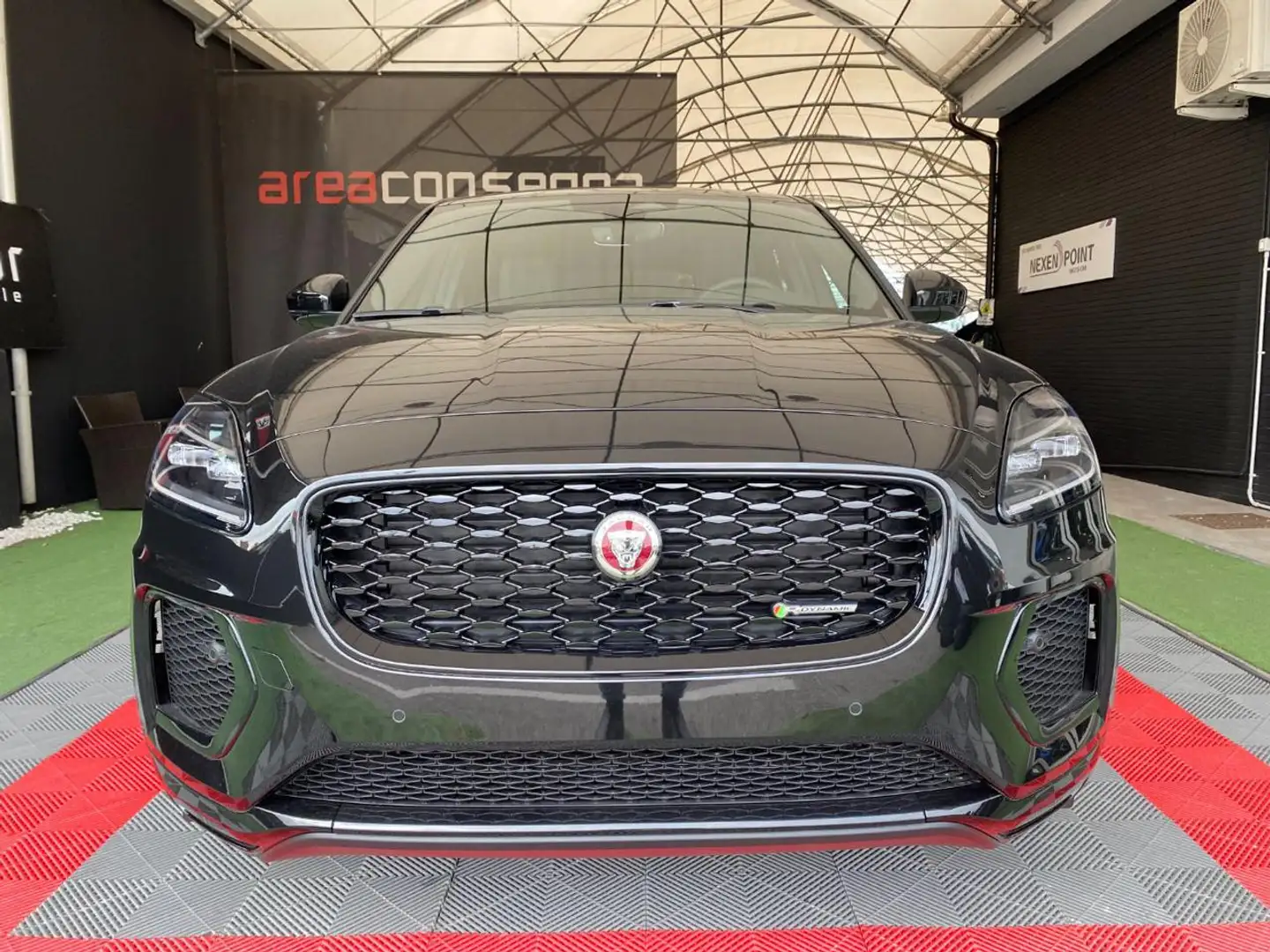 Jaguar E-Pace 2.0D I4 163 CV AWD Auto R-Dynamic S Černá - 2