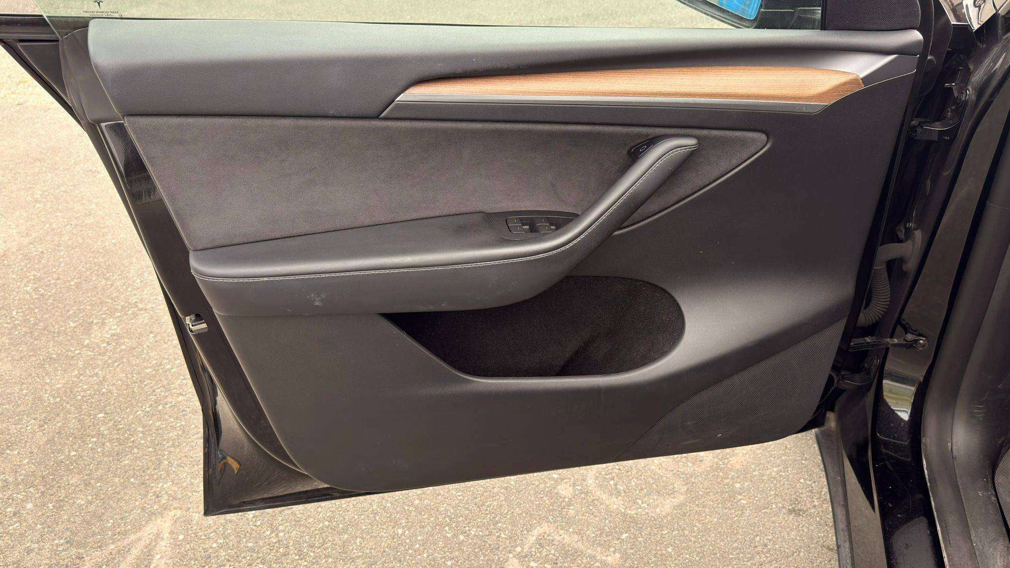 2022 Tesla Model Y — view 12