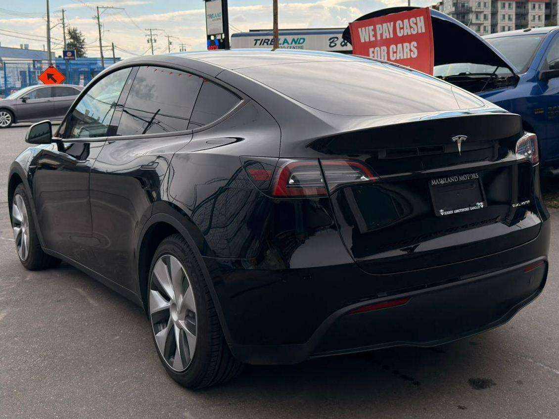 2022 Tesla Model Y — view 7
