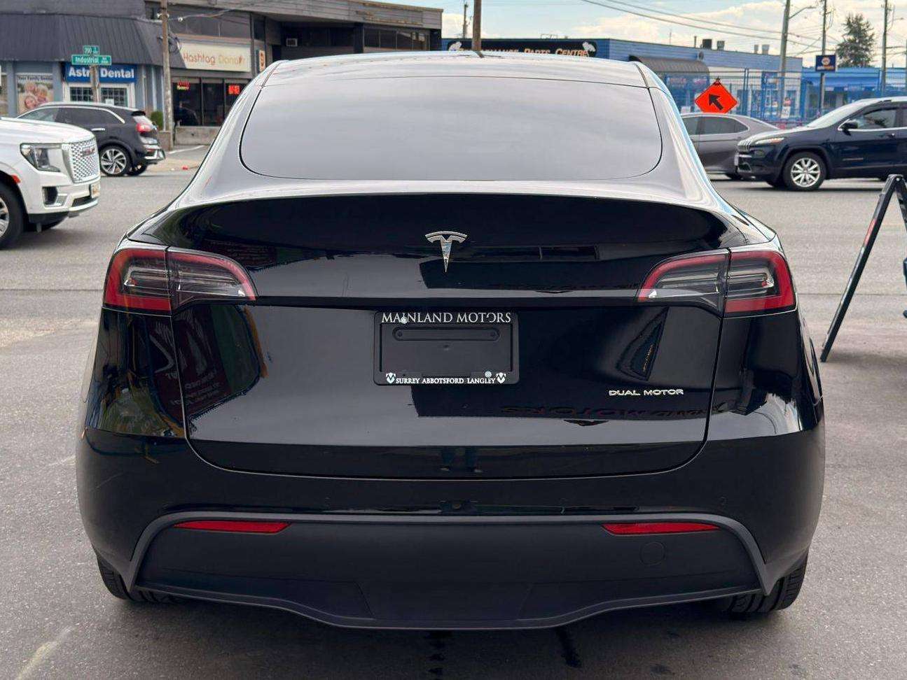 2022 Tesla Model Y — view 6