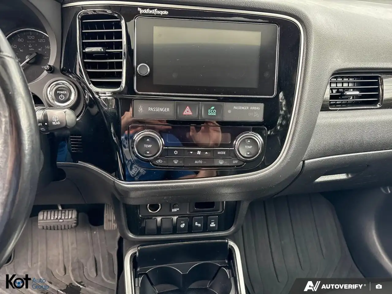 Mitsubishi Outlander снимка Mitsubishi Outlander