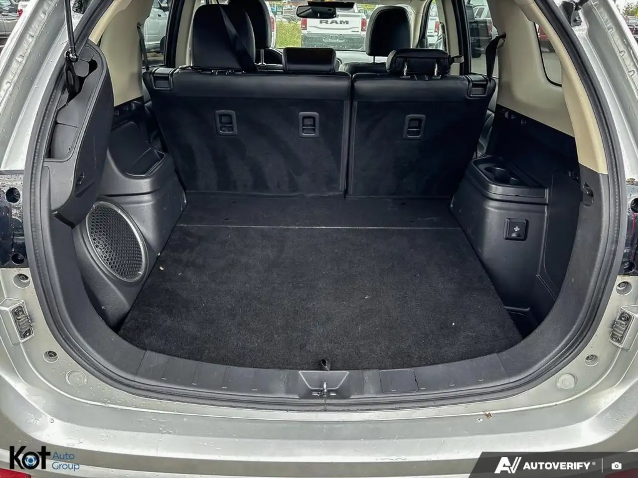 Mitsubishi Outlander снимка Mitsubishi Outlander