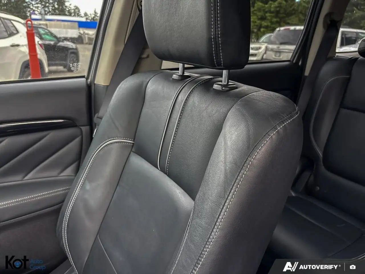 Mitsubishi Outlander снимка Mitsubishi Outlander