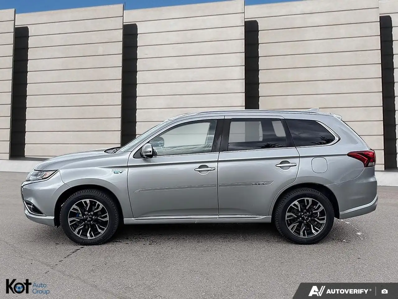Mitsubishi Outlander снимка Mitsubishi Outlander