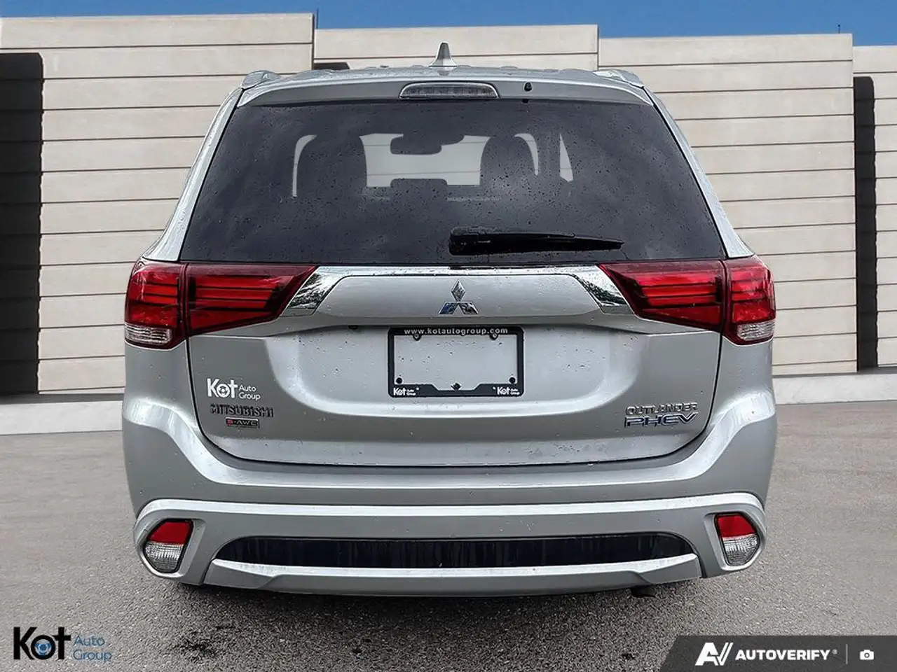 Mitsubishi Outlander снимка Mitsubishi Outlander