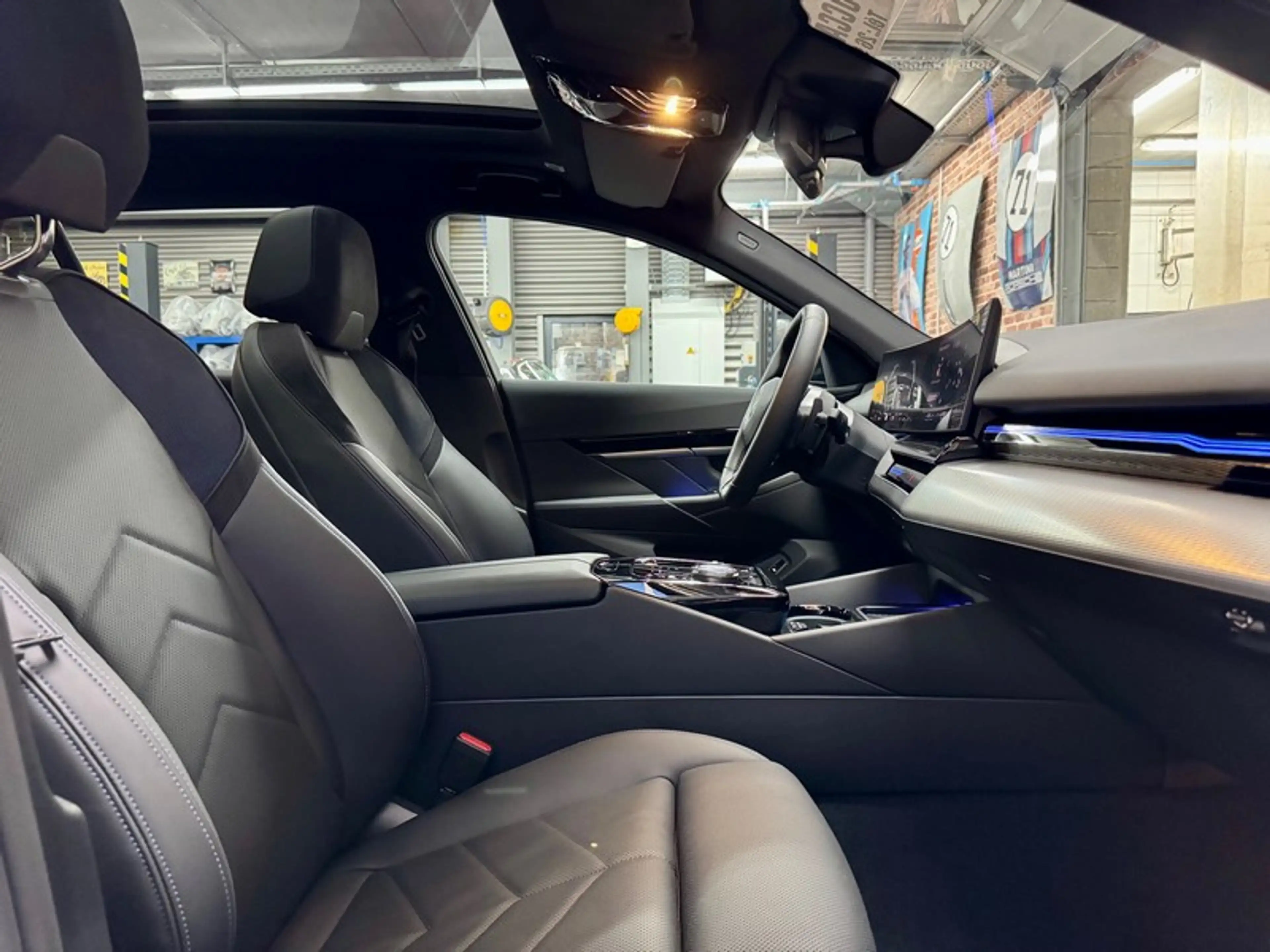 BMW 540 540dA Touring 3.0 303cv Auto xDrive M-SPORT PRO ( — photo 8