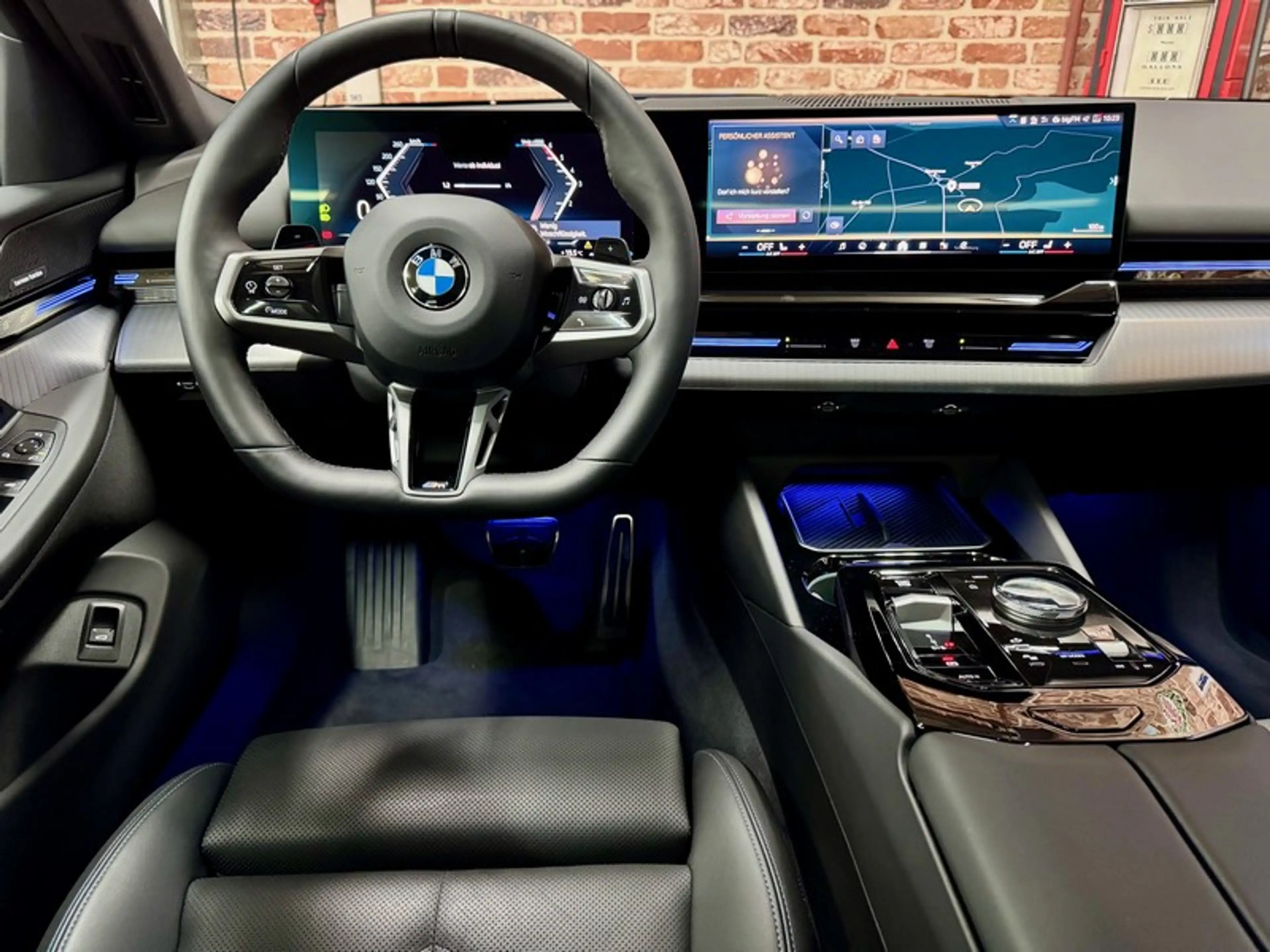 BMW 540 540dA Touring 3.0 303cv Auto xDrive M-SPORT PRO ( — photo 4