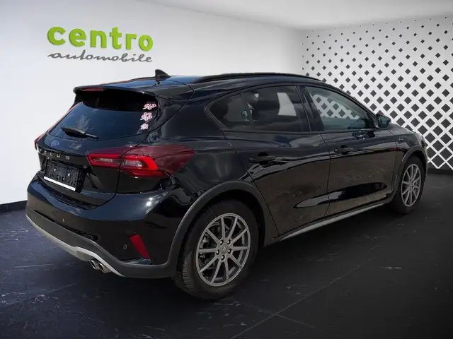 Ford Focus view 6