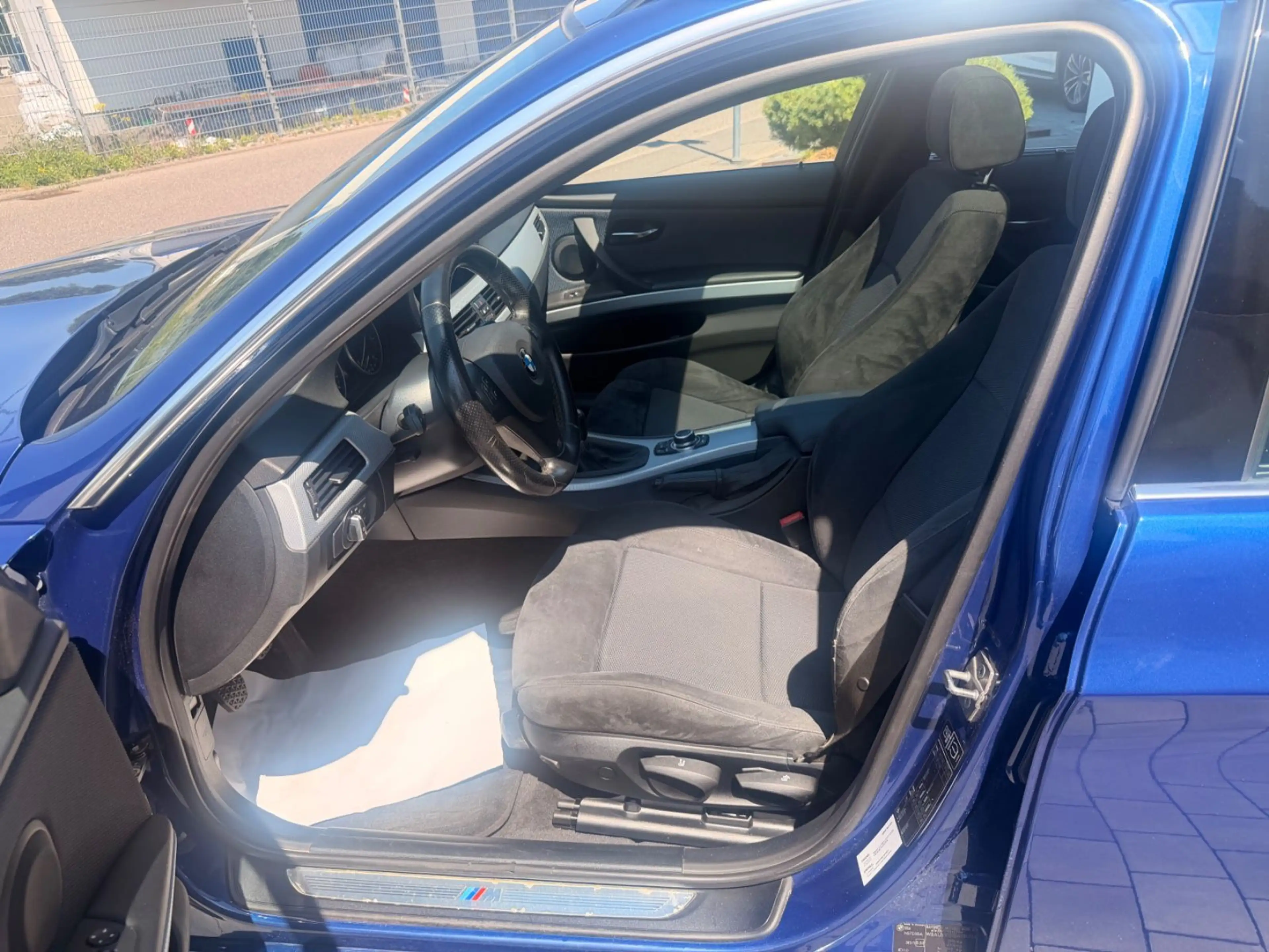BMW 325 d Touring E91 Schalter-M-Paket — photo 7