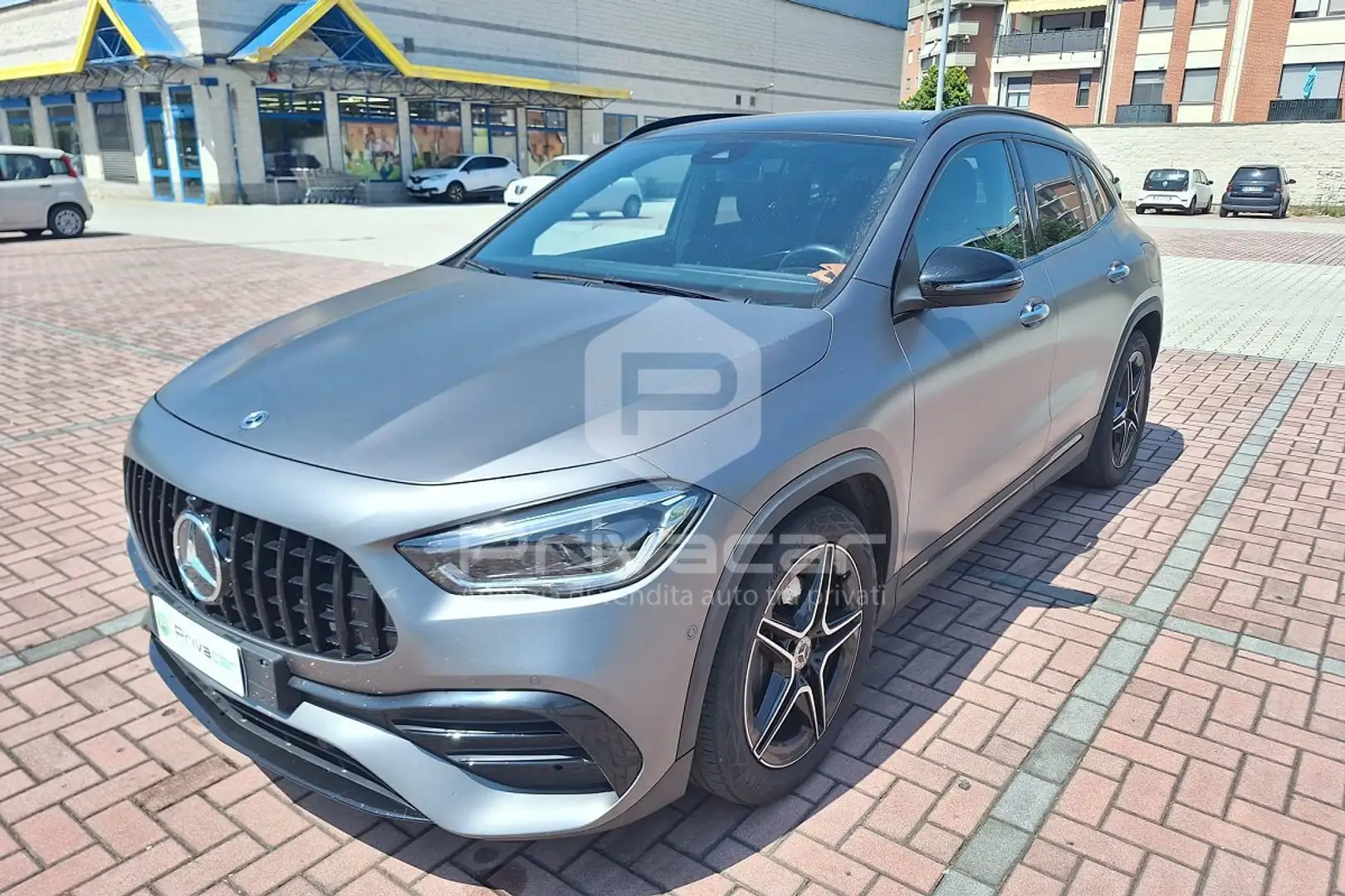 Mercedes-Benz GLA 200 GLA 200 d Automatic Premium Silber - 1