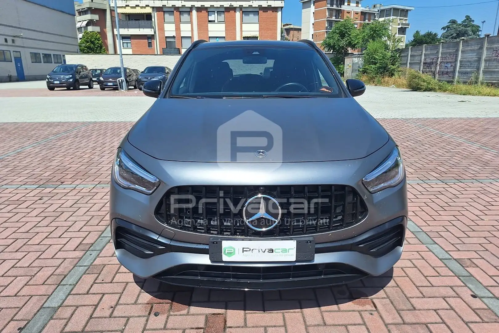 Mercedes-Benz GLA 200 GLA 200 d Automatic Premium Silber - 2