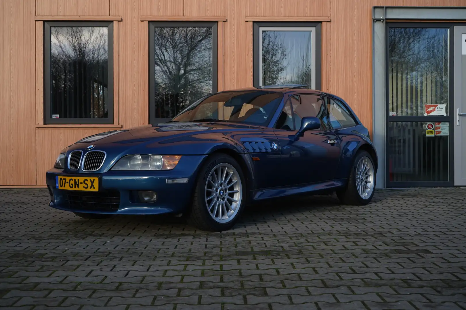 BMW Z3 Coupé 2.8 | Autom. | Zwart leer | Kanteldak Bleu - 1