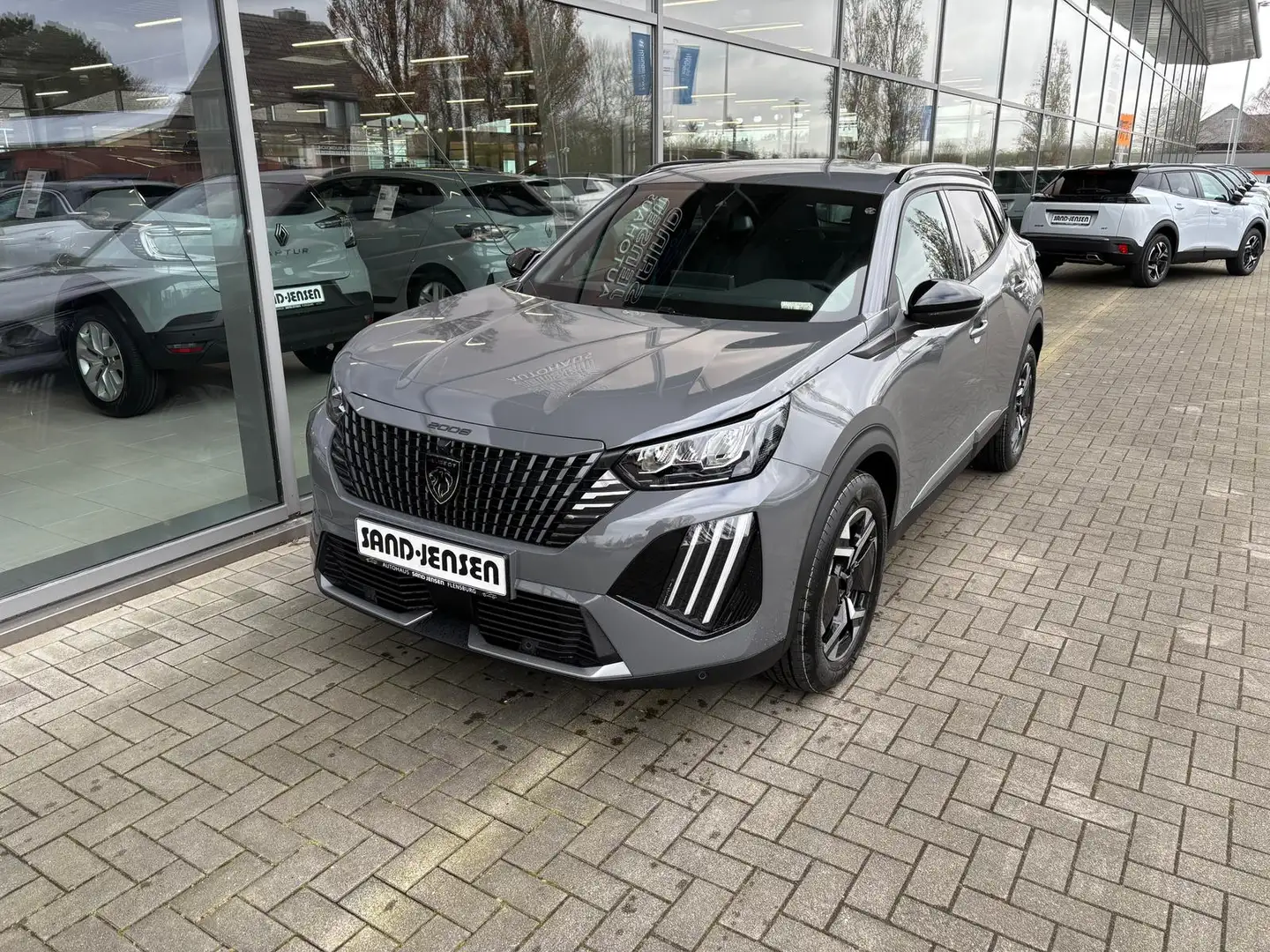 Peugeot 2008 Allure 100 PT 360 Grad Navi Kessy ACC 17" Grau - 2