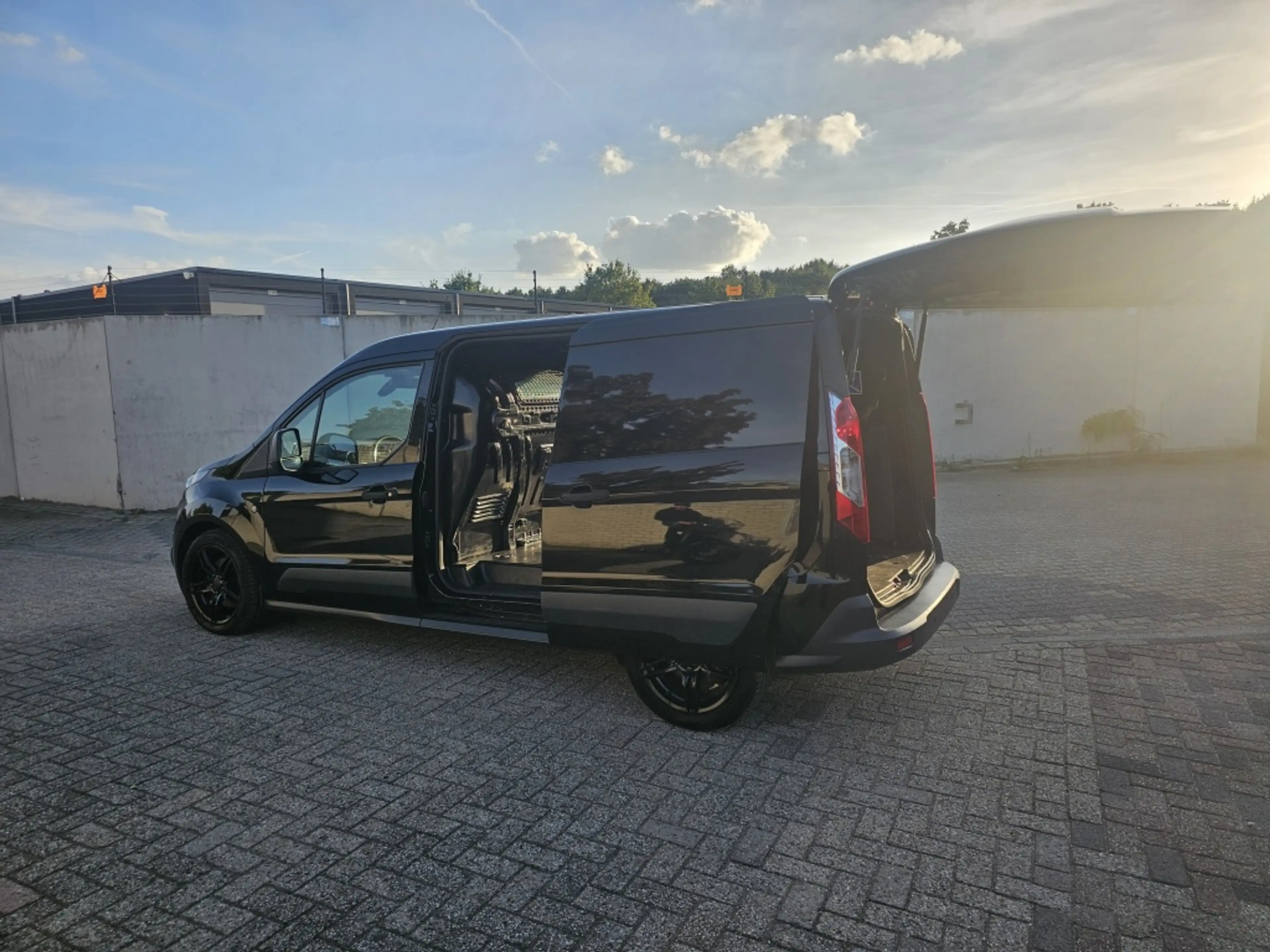 Ford Transit Connect 1.5 TDCI L2 Trend — photo 19