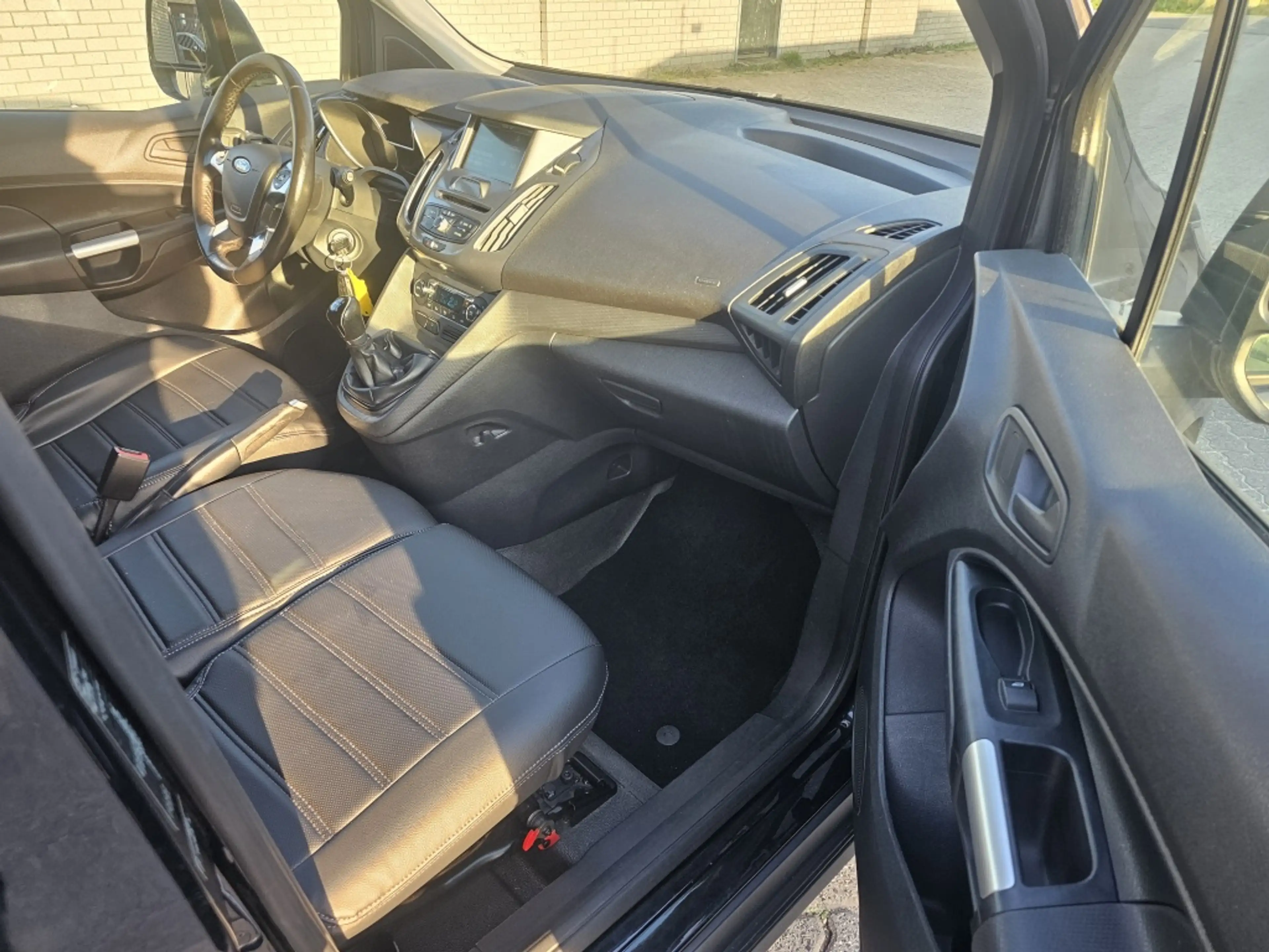 Ford Transit Connect 1.5 TDCI L2 Trend — photo 15