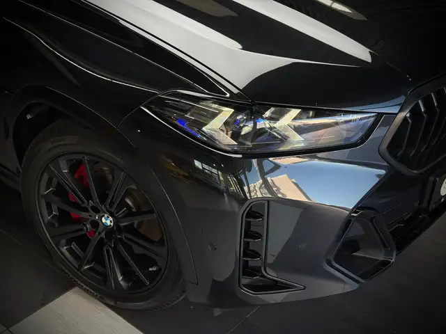 BMW X6 view 5