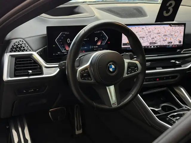 BMW X6 view 13