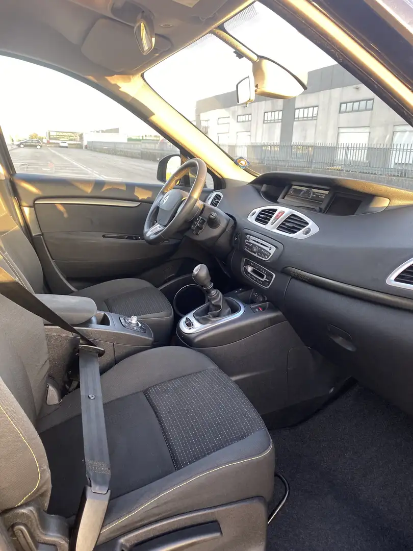 Renault Scenic dCi 110 FAP Dynamique - 2