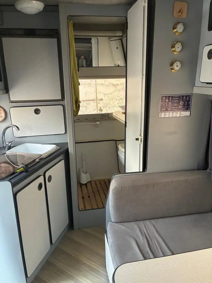 Mercedes-Benz MB 100 Camper, foto 3