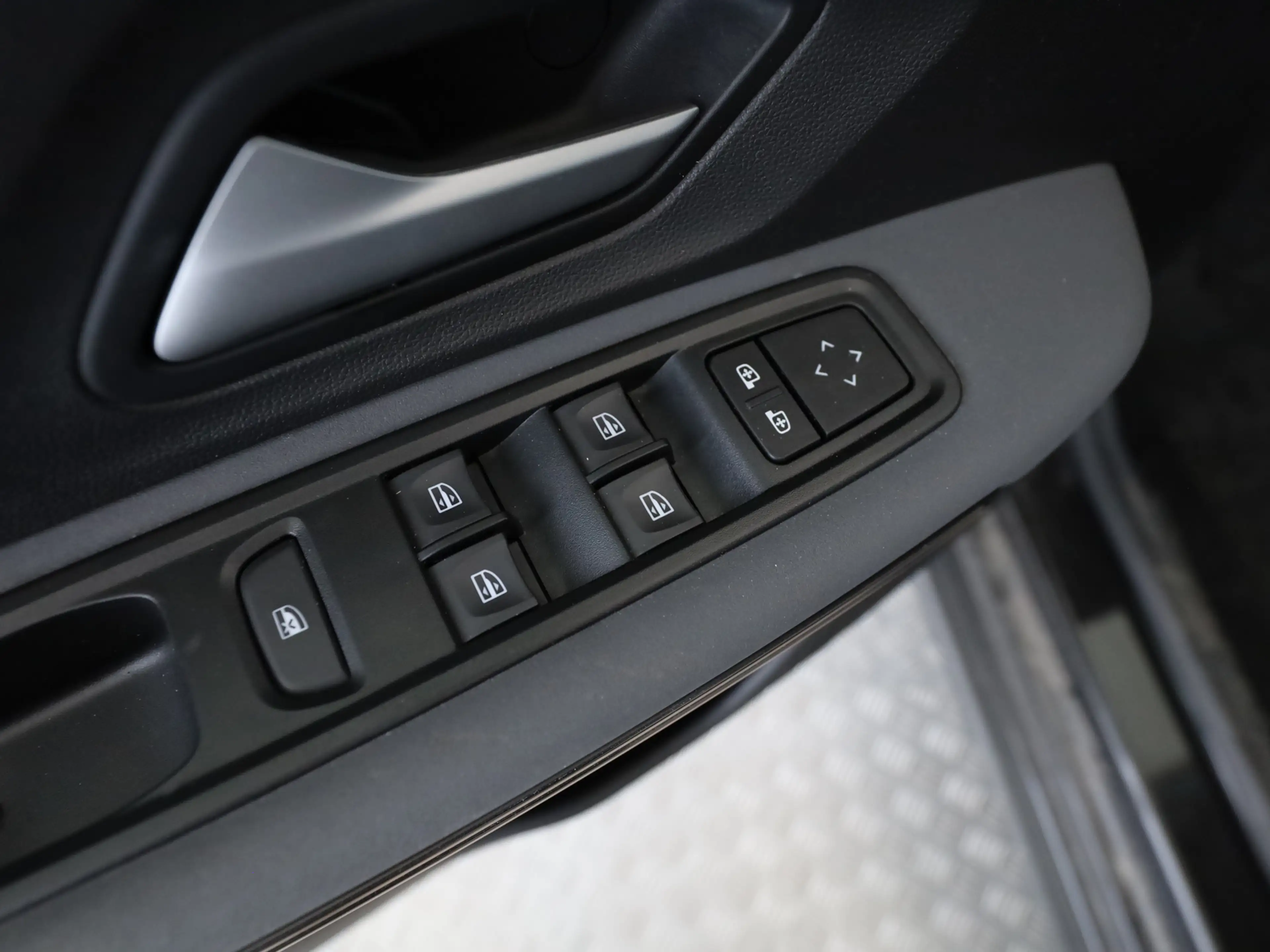 Dacia Jogger Extreme TCe 110 7-Sitzer SHZ PDC KLIMA BT — photo 7