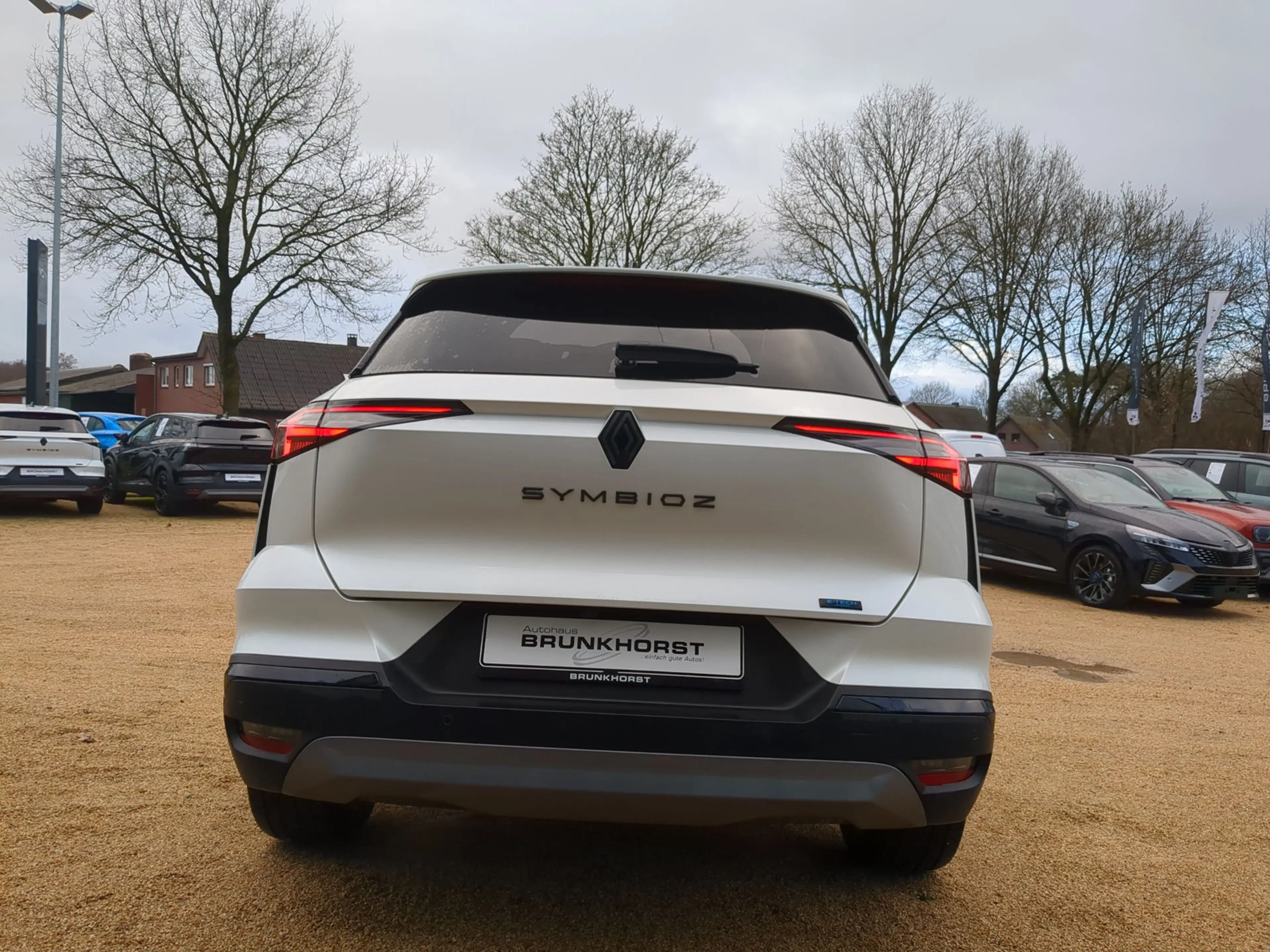 Renault Symbioz Full Hybrid E-Tech 145 Esprit Alpine PDC+RFK+SHZ+L — photo 2