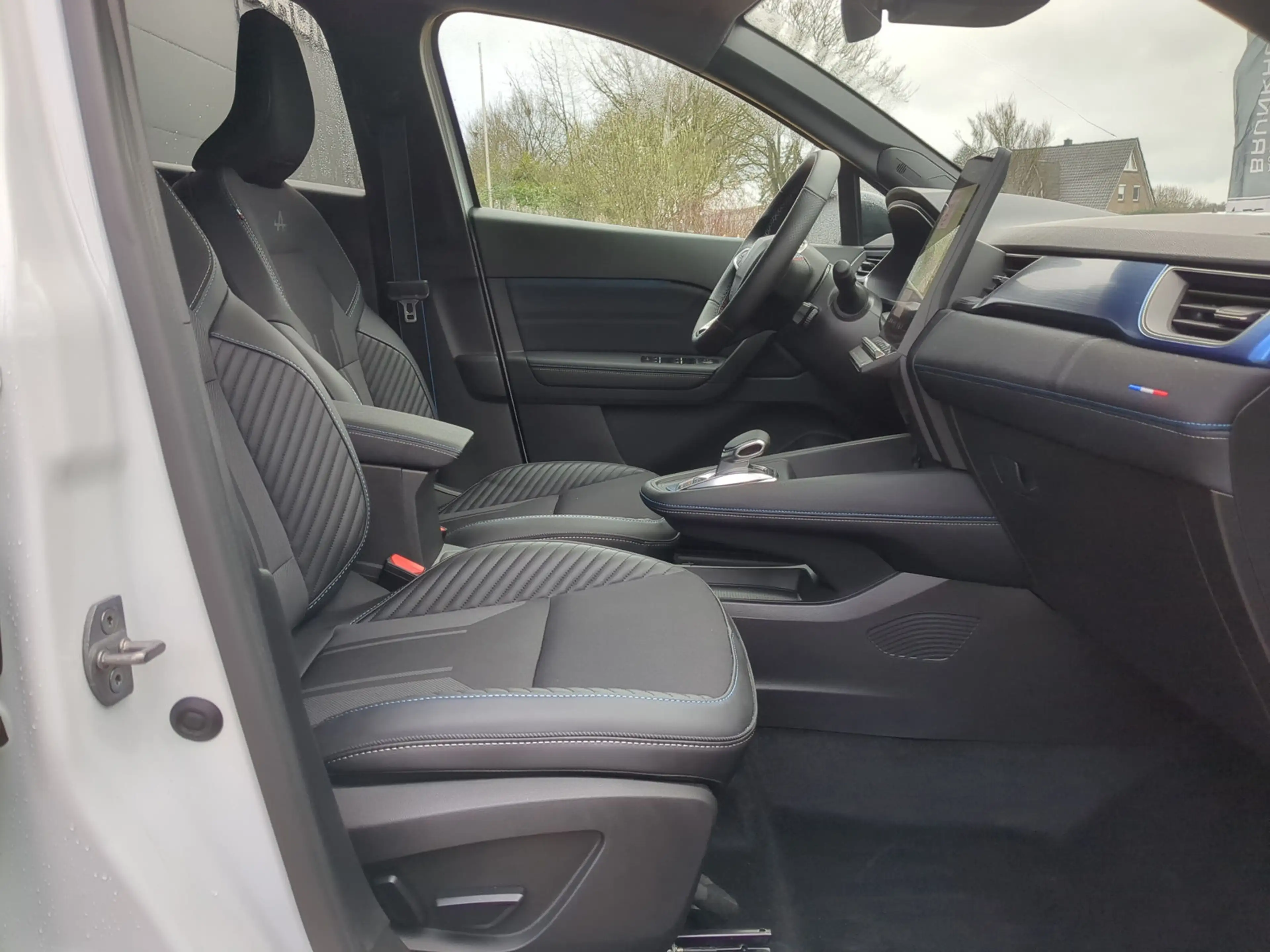 Renault Symbioz Full Hybrid E-Tech 145 Esprit Alpine PDC+RFK+SHZ+L — photo 9