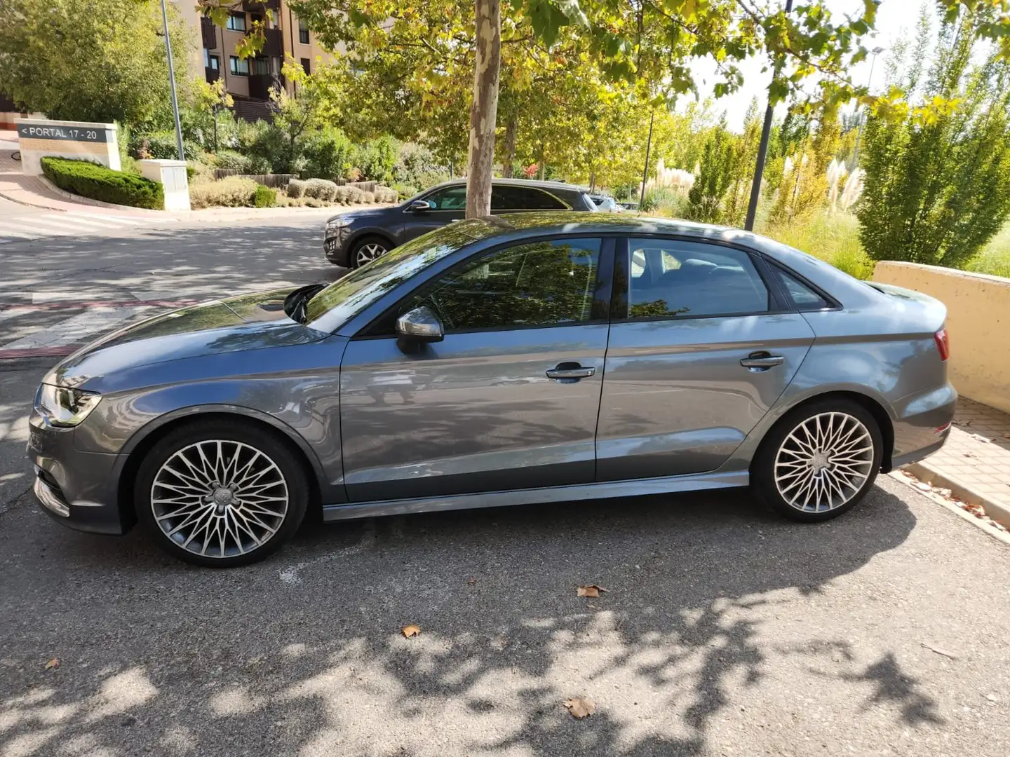 Audi A3 A3 Sedán 1.4 TFSI S line edition S-Tronic Gris - 1
