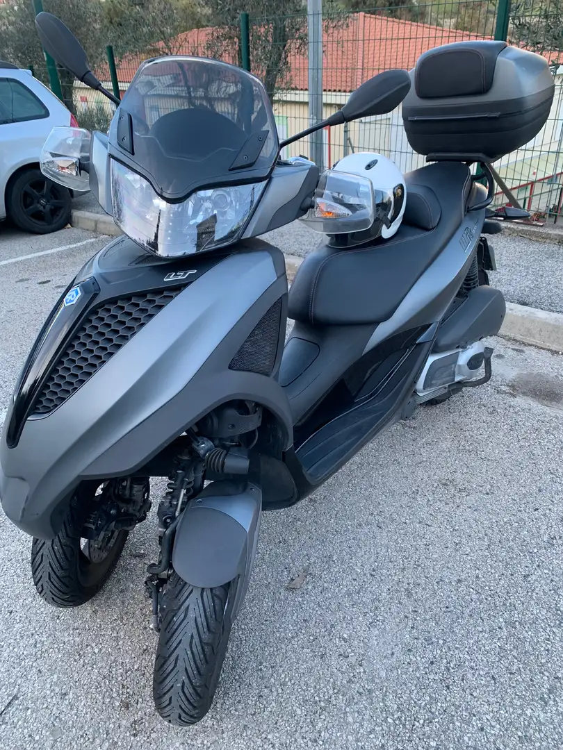 Piaggio MP3 300 Yourban Gris - 1