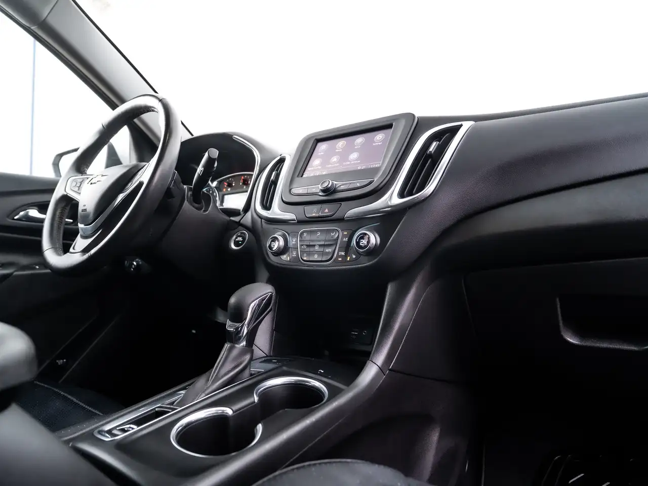 Chevrolet Equinox снимка Chevrolet Equinox