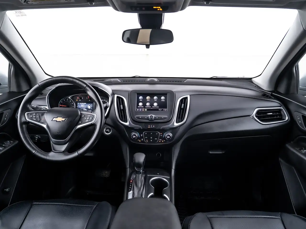 Chevrolet Equinox снимка Chevrolet Equinox