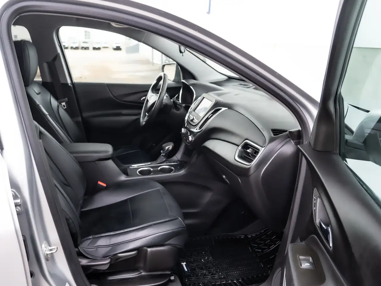 Chevrolet Equinox снимка Chevrolet Equinox