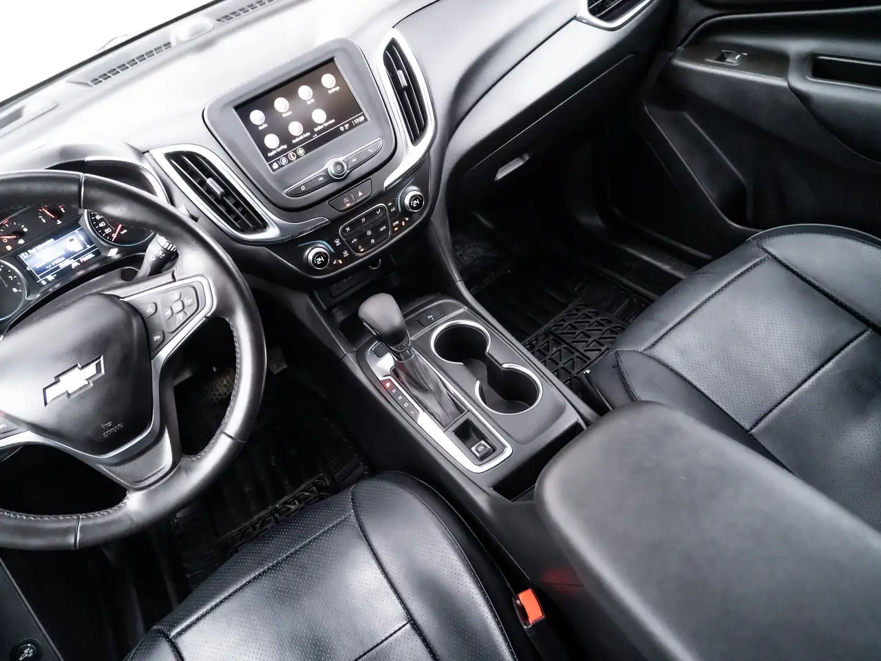 Chevrolet Equinox снимка Chevrolet Equinox