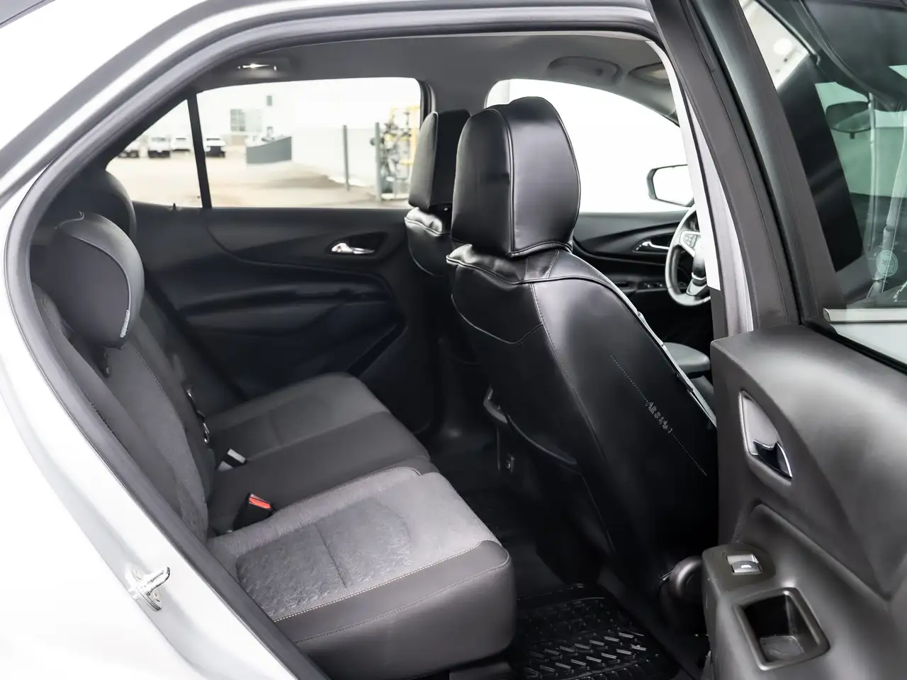 Chevrolet Equinox снимка Chevrolet Equinox