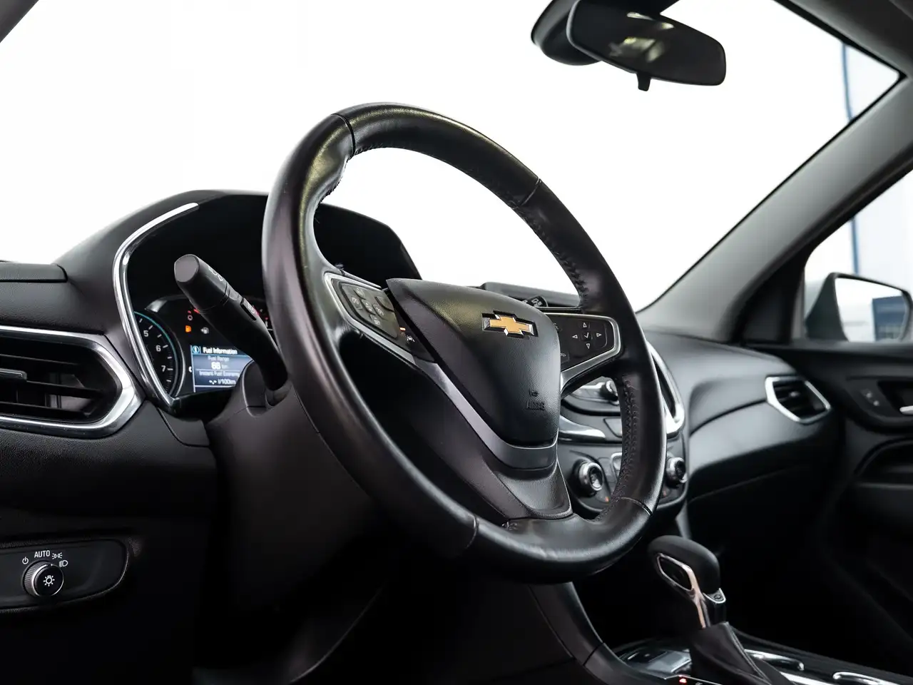 Chevrolet Equinox снимка Chevrolet Equinox