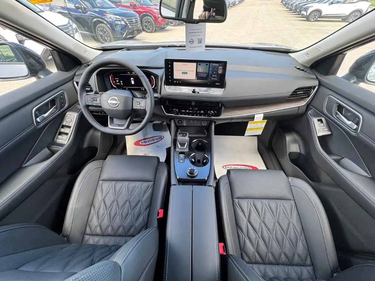 Nissan Rogue снимка Nissan Rogue