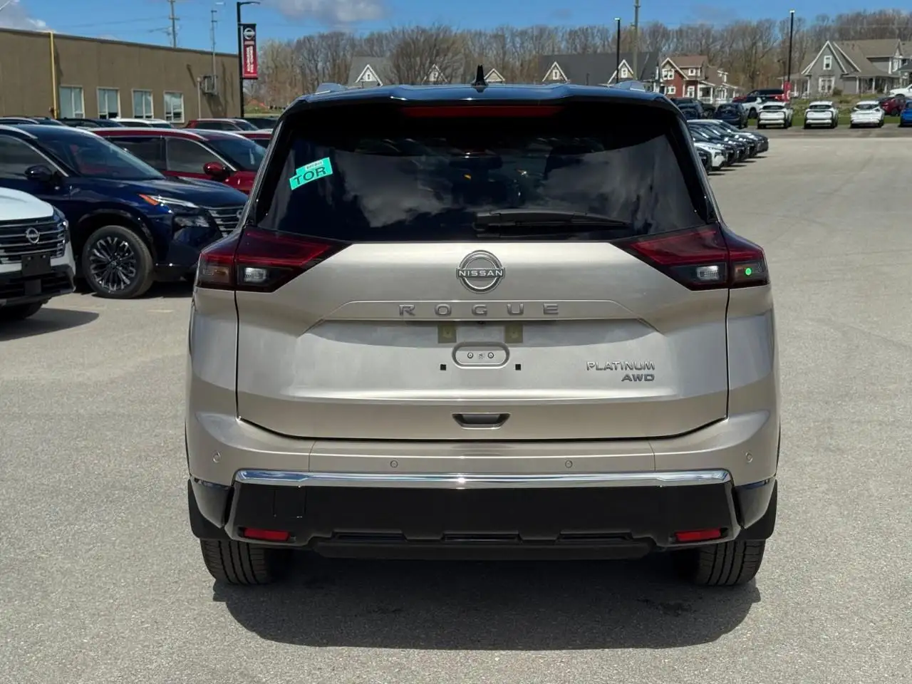 Nissan Rogue снимка Nissan Rogue